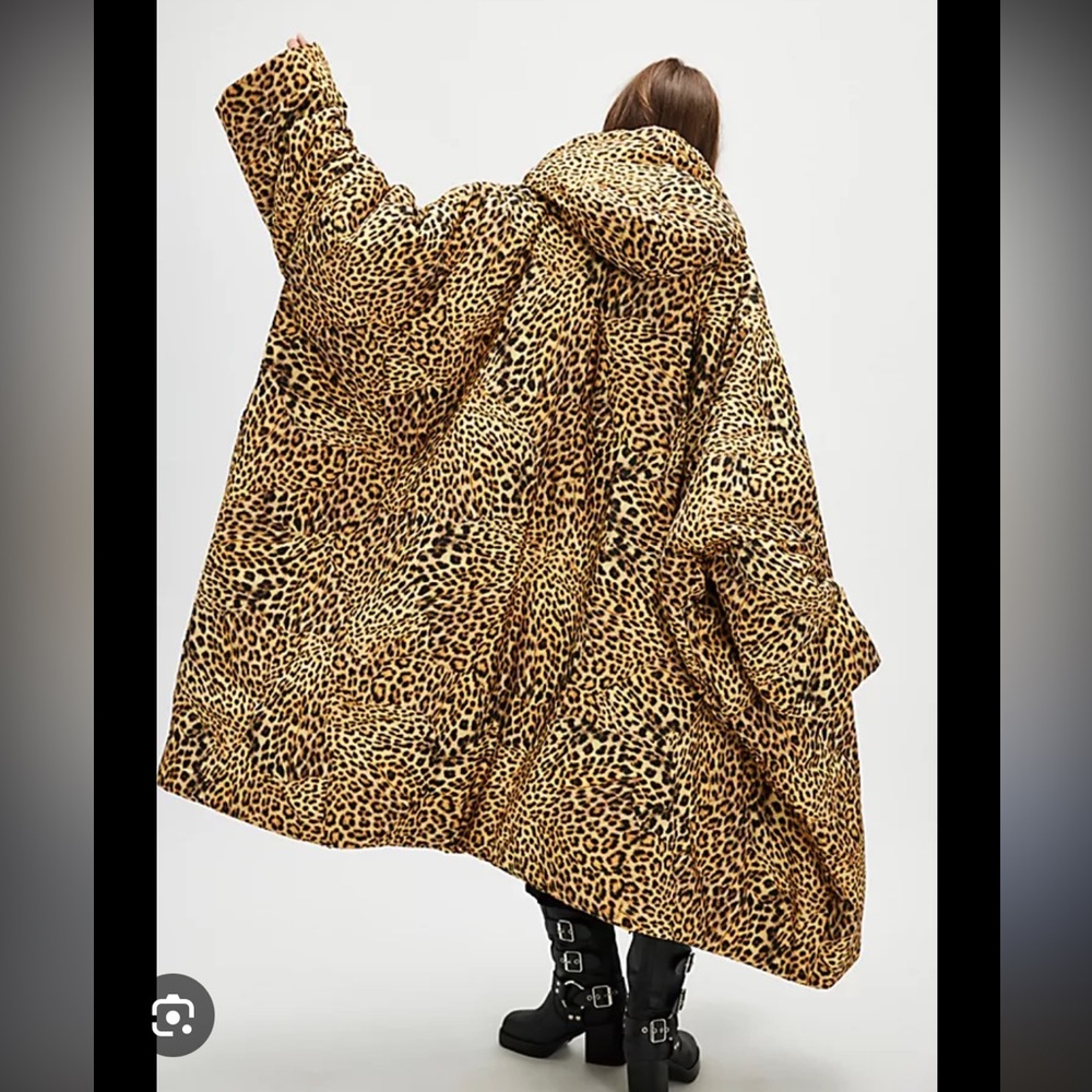 Norma Kamali Leopard Sleeping Bag Coat - Picture 2 of 6